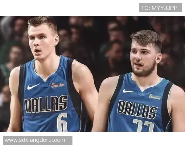 独行侠与蓝网激战正酣谁能在这场对决中笑到最后